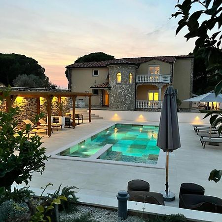 Olivea Luxury Suites Fažana Eksteriør bilde